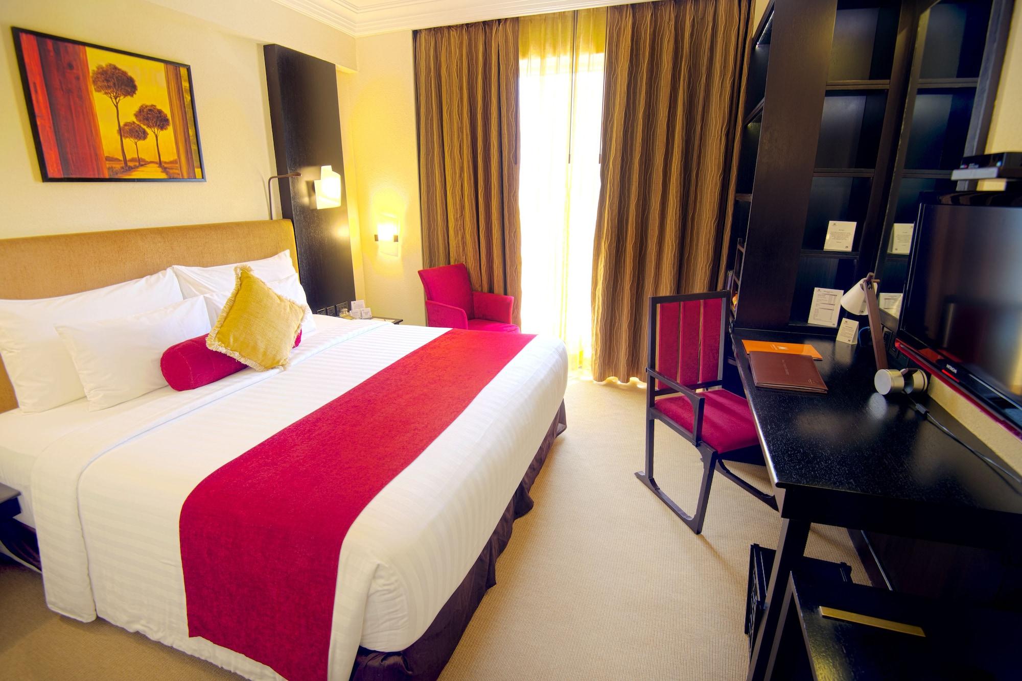 Sterlings Mac Hotel Bangalore Exterior photo
